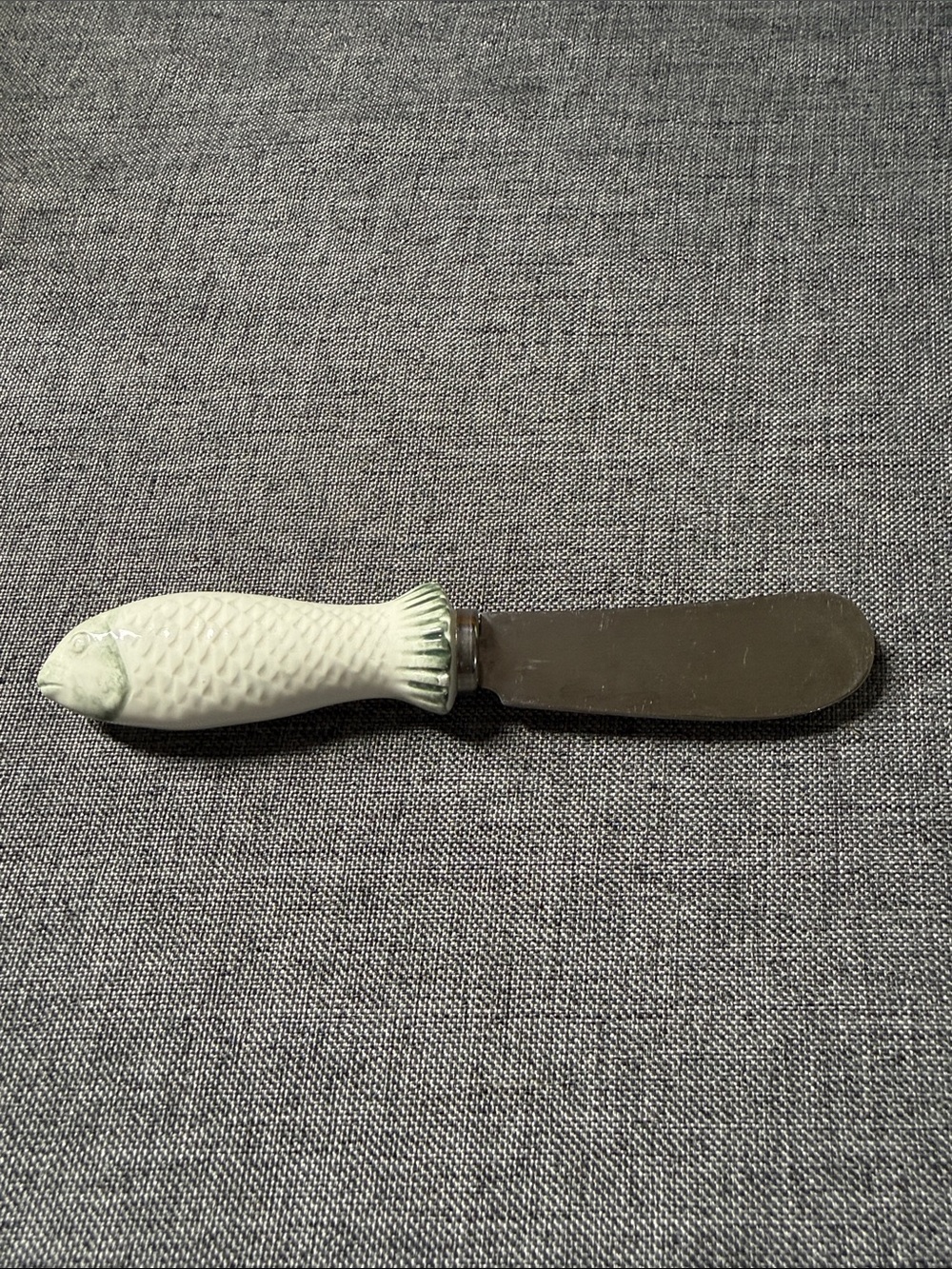 Vintage Shafford Fish-Handle Butter Knife - White Porcelain Handle (Set of 4) - Picture 3 of 9